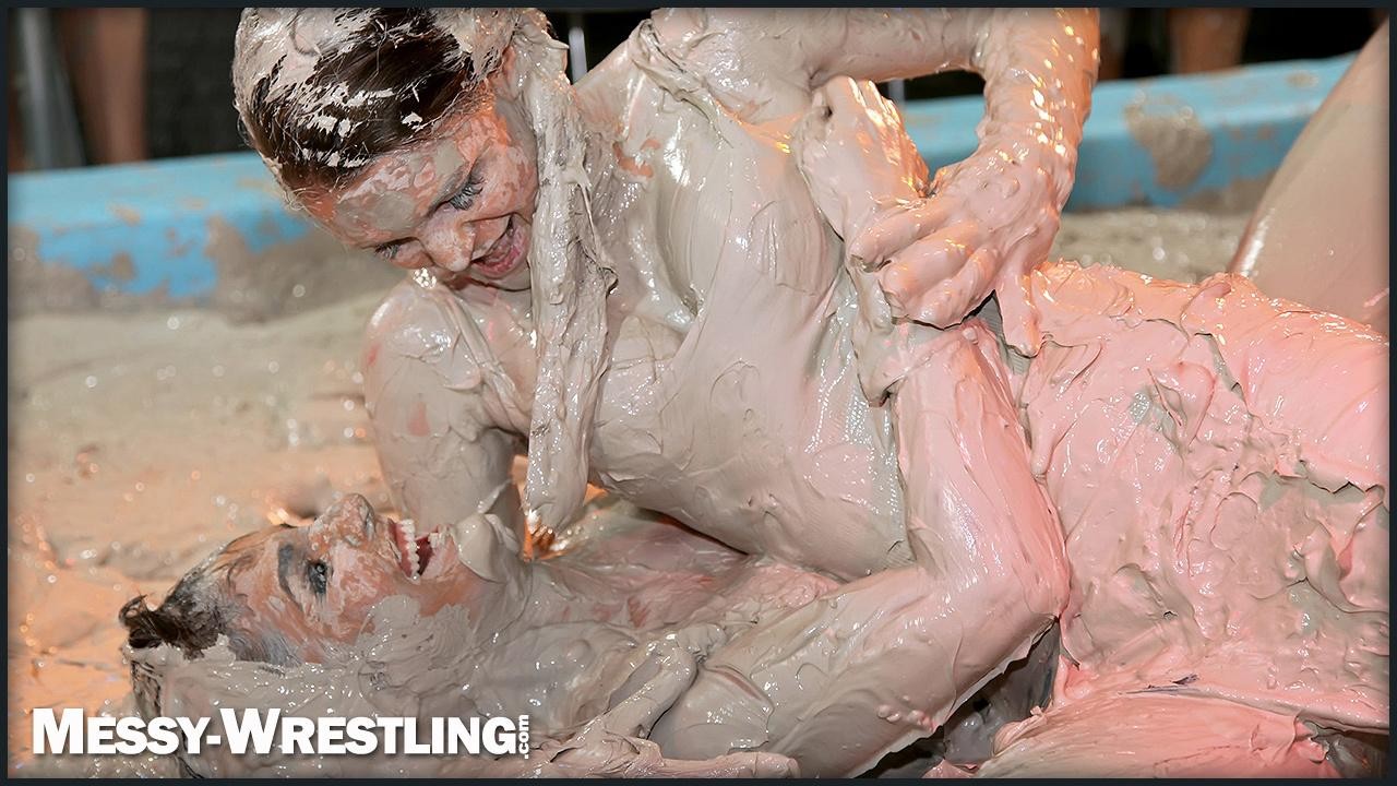 Muddy Wrestling: Matching Cutie Babes Go Mud Crazy