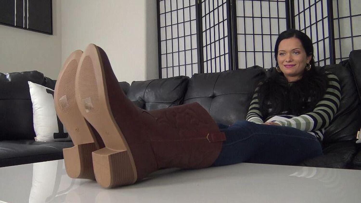 Maria Marley's Sweaty Feet In Her Cowgir