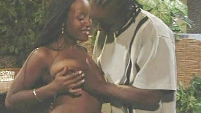 Skanky Black Hoe Takes Load to the Face