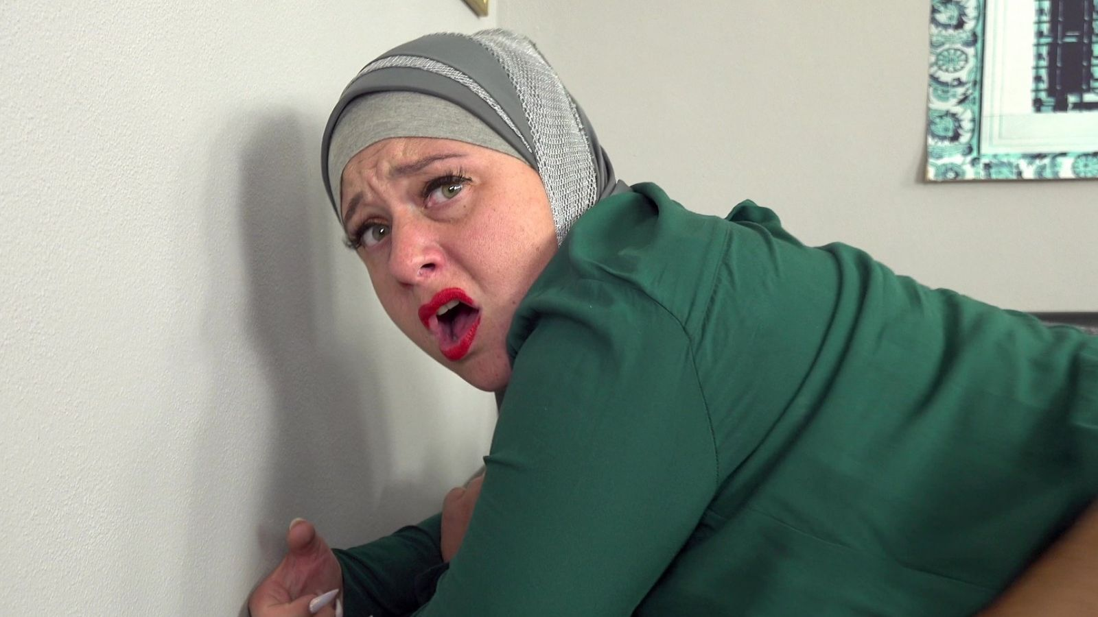 Muslim Wife Tries a Cock Cigarette
