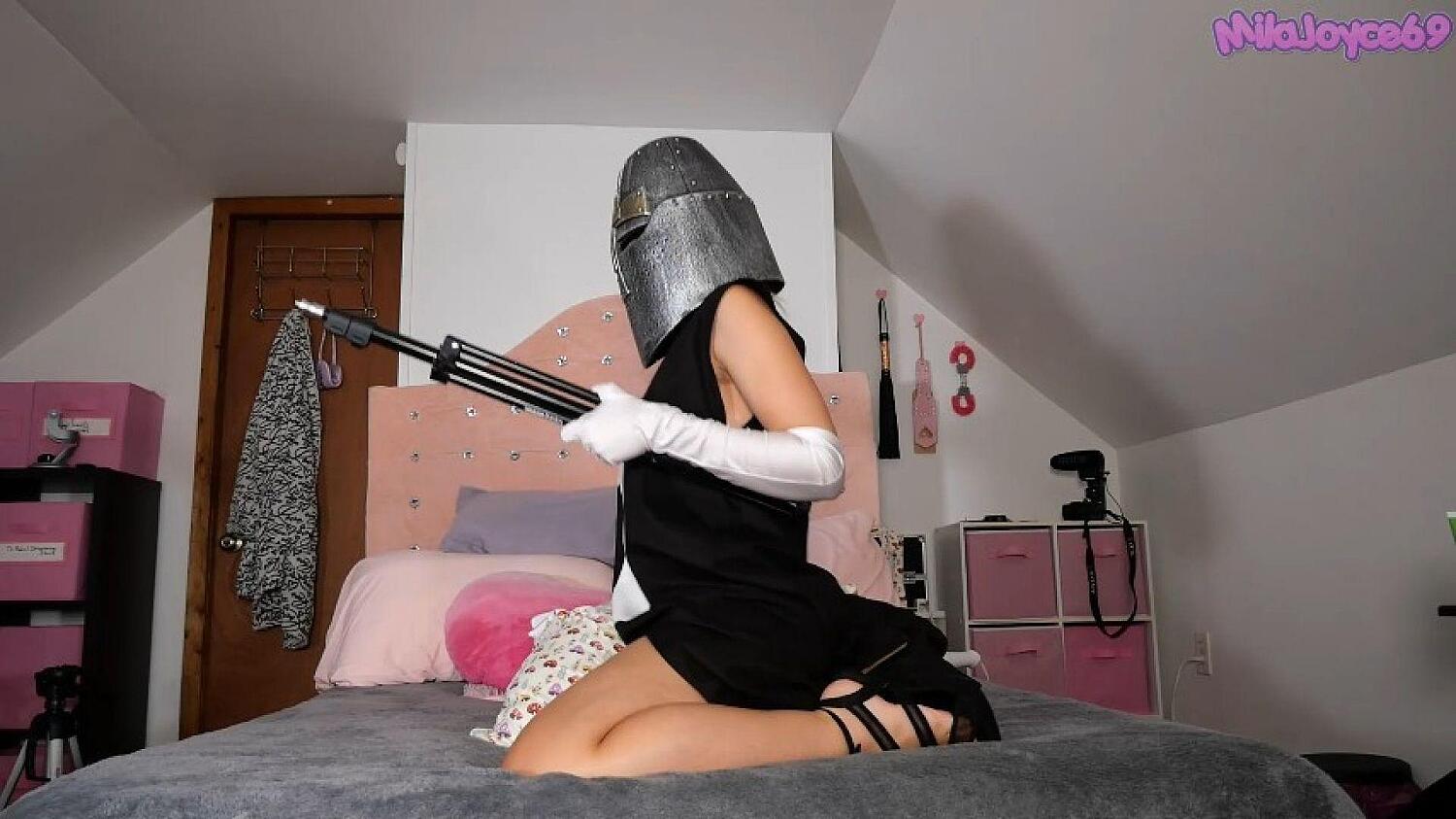 Knight Pillow Humping