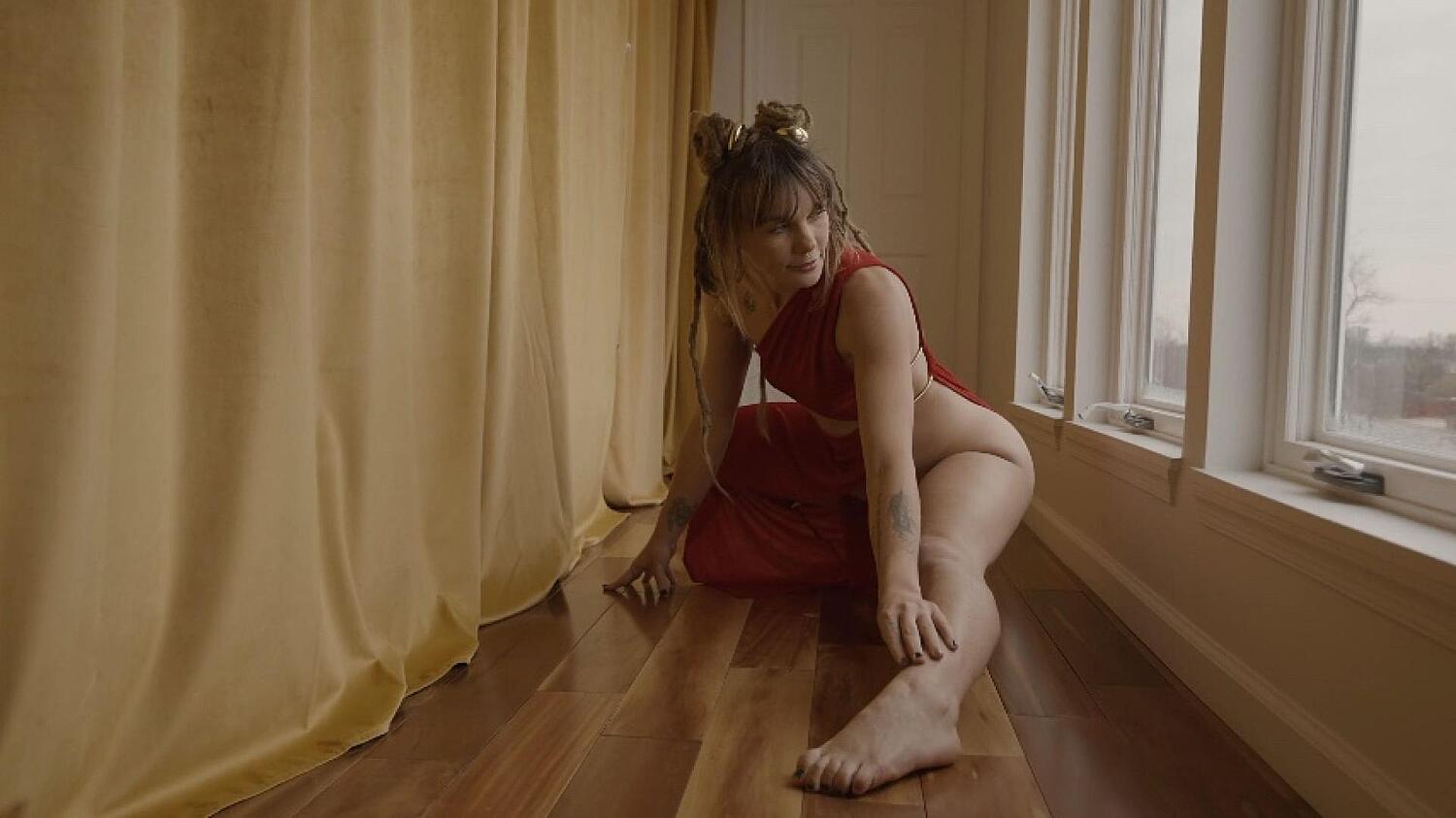 Seductive Goddess Rides You