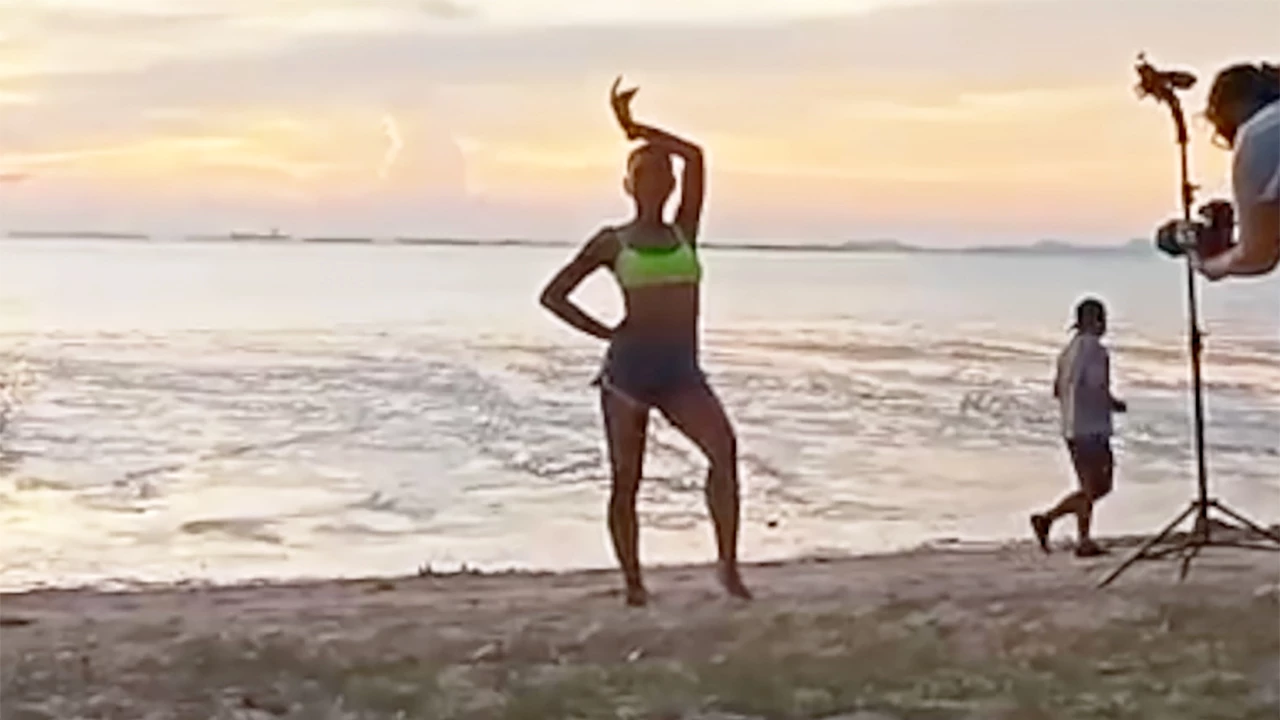 Thai Beach Photoshoot with Barbie!