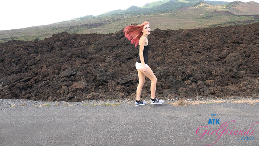 Her Bubblegum Pussy Feels Great in Hawaii