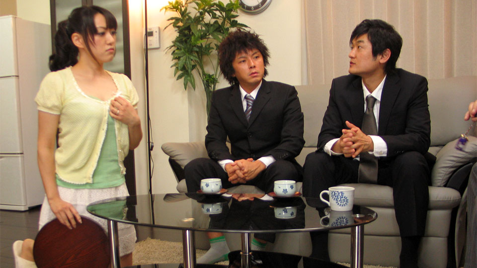 Reina Misaki Met Her Ex Client While She Was Married