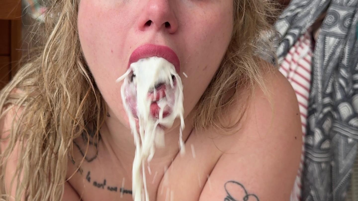 Selfie Fetish 40: Salad Stayed In Plastic, Cucumber Got The Lie