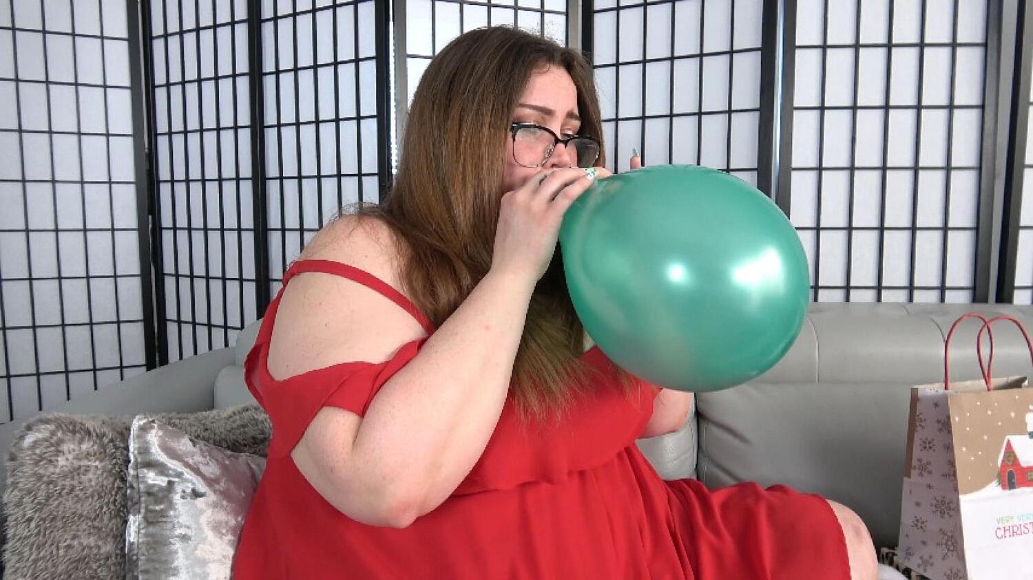 Marley's Christmas Blow To Pop