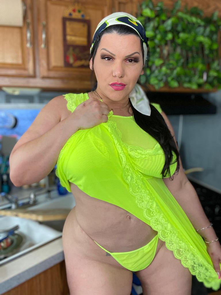 Angelina Castro Squirts As She Masturbates with Her Toy!