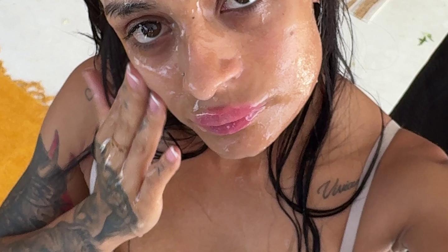 Selfie Fetish 52: Bra On, Cum Mask On, Face Cream Time