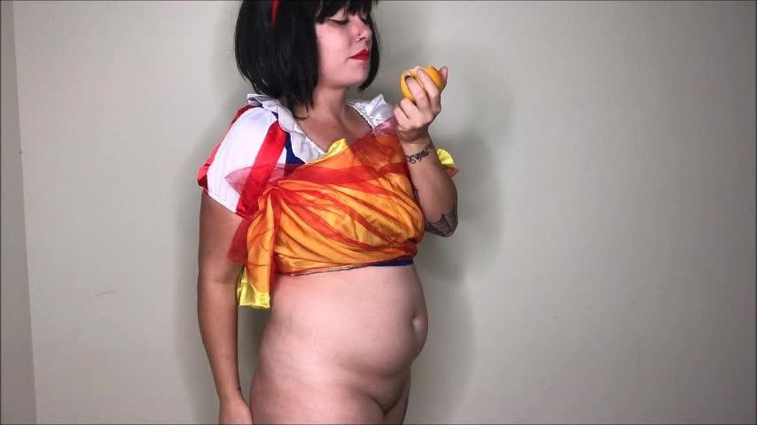 Snow White Gains Weight From Magic Apple