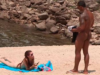 Jesus Reyes Goes Out to Flirt with the Sluts on the Beach. with His Impossible to Hide Package It Does Not Cost You Much