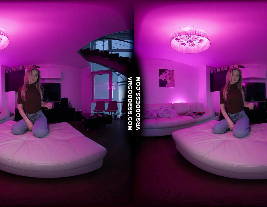 Luana Giving A Private Striptease Dildo Show With No Hands Holding The Dildo